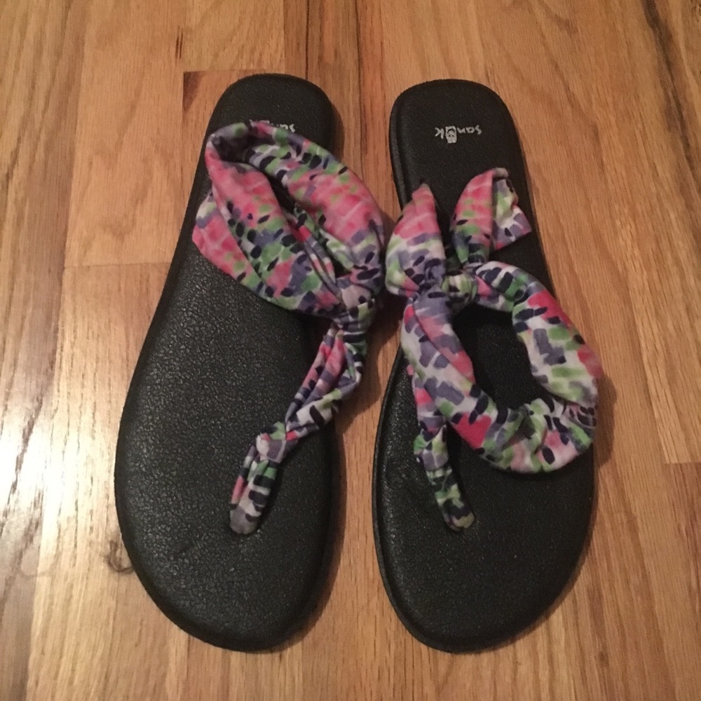 Sanuk sandals